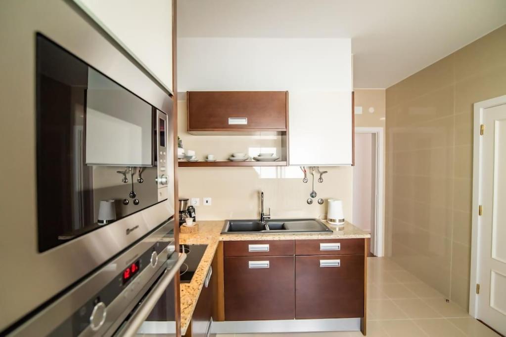 Cozy Sea View Apartment Near City & Airport Понта-Делгада Екстер'єр фото