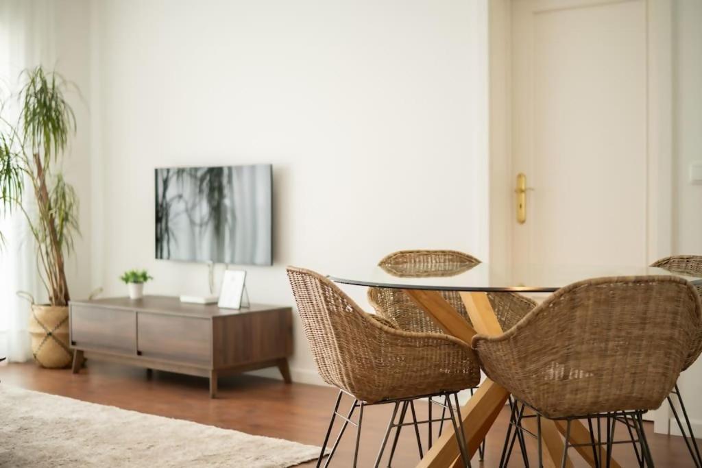 Cozy Sea View Apartment Near City & Airport Понта-Делгада Екстер'єр фото