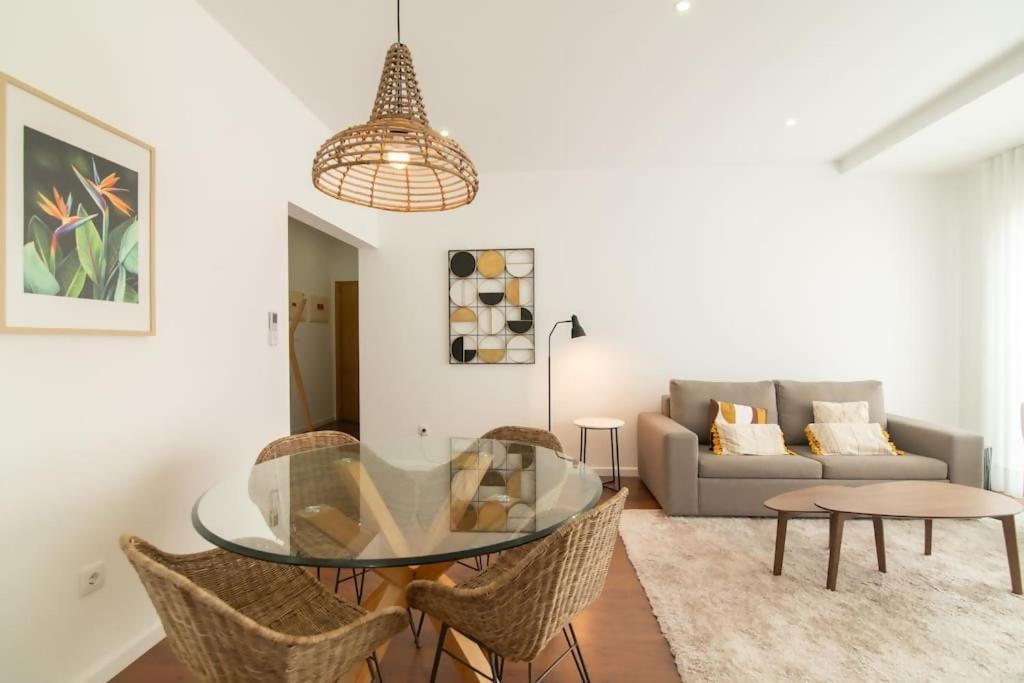 Cozy Sea View Apartment Near City & Airport Понта-Делгада Екстер'єр фото